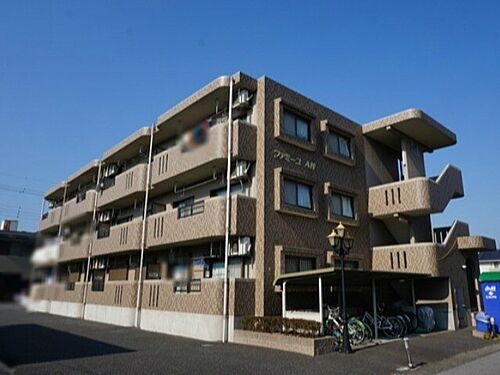 ファミーユ　Ａ棟