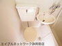 コンパクトで使いやすいトイレです