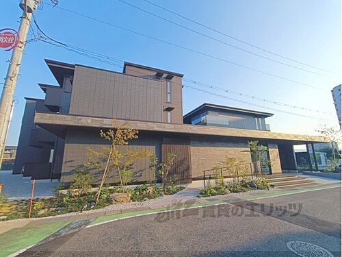 滋賀県草津市東矢倉４丁目 築1年未満 3階建