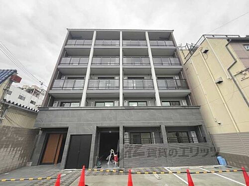 京都府京都市中京区壬生松原町  5階建