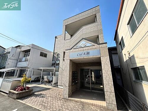 岡山県岡山市北区天瀬南町 3階建