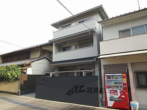 京都府京都市伏見区御駕籠町 3階建 築5年5ヶ月