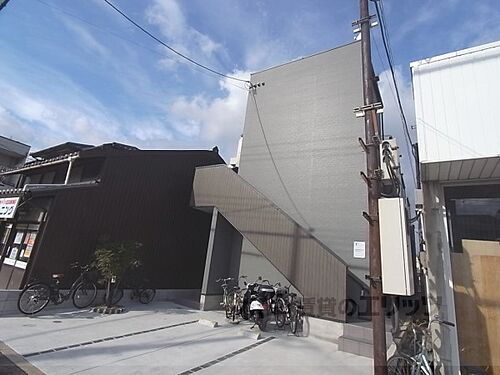 京都府京都市伏見区菱屋町 賃貸アパート