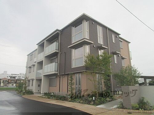 京都府京都市南区久世大薮町 築3年5ヶ月 3階建