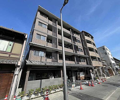 京都府京都市中京区東堀川通夷川下る九町目 5階建 