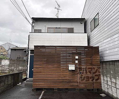 京都府京都市上京区千本通上立売上る作庵町 築28年5ヶ月 2階建