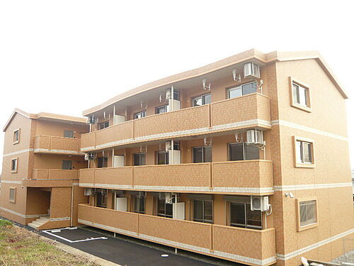 兵庫県加西市北条町東高室 3階建 築12年3ヶ月