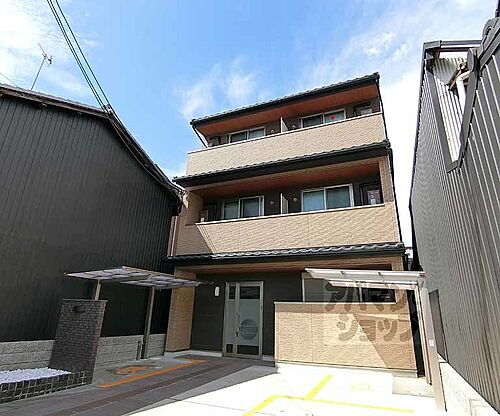 京都府京都市中京区西ノ京式部町 賃貸アパート