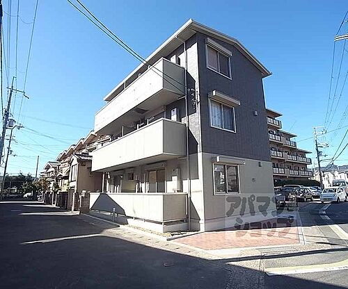 京都府京都市右京区太秦前ノ田町 築6年3ヶ月 3階建