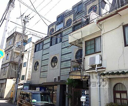 京都府京都市東山区松原通大和大路西入弓矢町 賃貸マンション