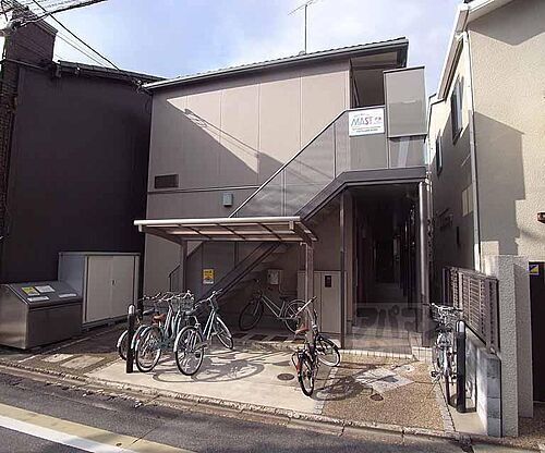 京都府京都市下京区中堂寺北町 築17年11ヶ月 2階建