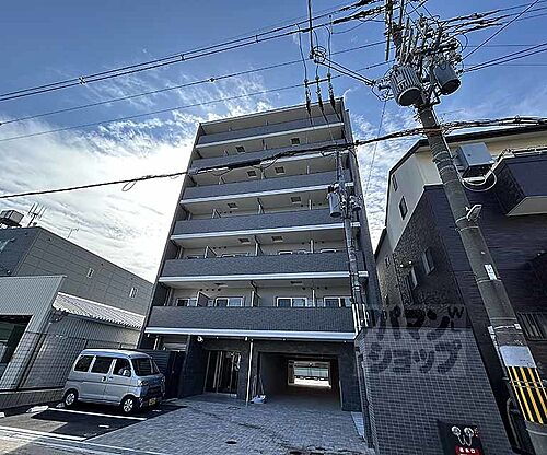 京都府京都市右京区西京極東側町  7階建