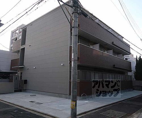 京都府京都市南区東九条明田町 3階建 築1年未満