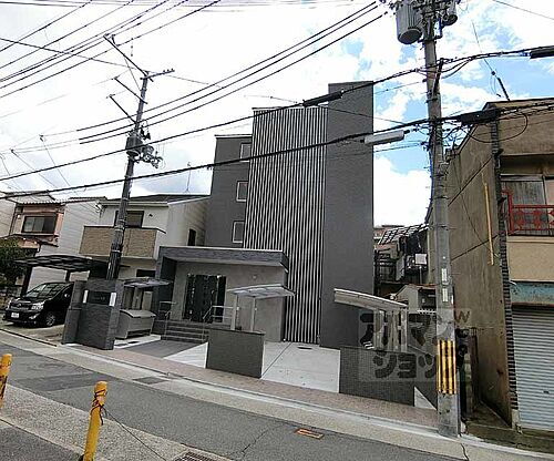 京都府京都市右京区太秦乾町 築4年3ヶ月 地上4階地下1階建