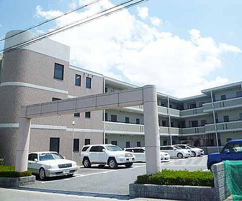 京都府京都市南区久世上久世町 築20年9ヶ月 3階建