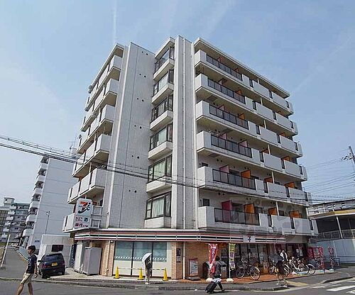 京都府京都市右京区西京極西池田町 賃貸マンション