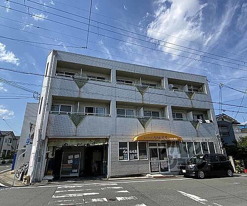 京都府京都市西京区山田四ノ坪町 築33年9ヶ月 3階建