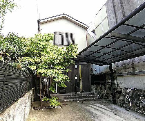 西ノ京伯楽町１１−４貸家