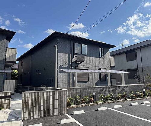 京都府京都市西京区御陵荒木町 2階建 