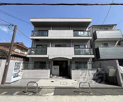 京都府京都市西京区川島東代町 築38年4ヶ月 3階建