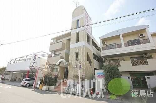 徳島県徳島市山城西２丁目 3階建 築26年2ヶ月