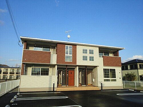 兵庫県加東市上滝野 2階建