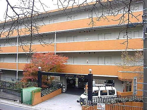 滋賀県大津市藤尾奥町 築33年9ヶ月 4階建