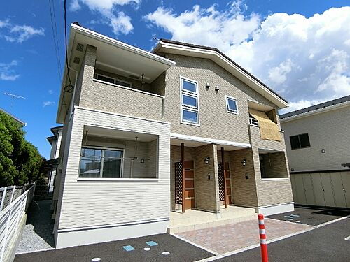 栃木県宇都宮市上戸祭４丁目 2階建