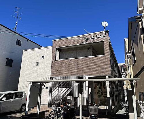 京都府長岡京市今里５丁目 築8年9ヶ月 2階建