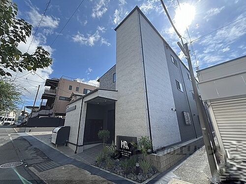 京都府京都市山科区竹鼻西ノ口町  3階建