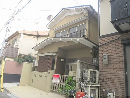 京都府京都市北区小山北上総町 2階建