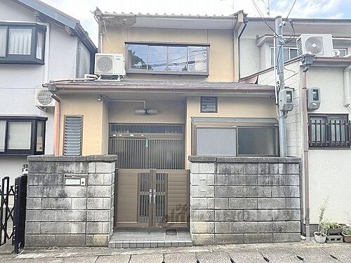 京都府京都市右京区宇多野御池町 2階建