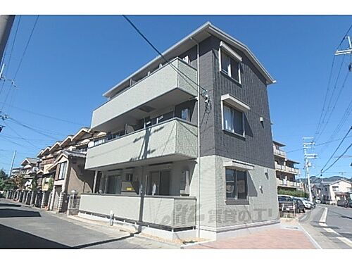 京都府京都市右京区太秦前ノ田町 3階建 築6年4ヶ月