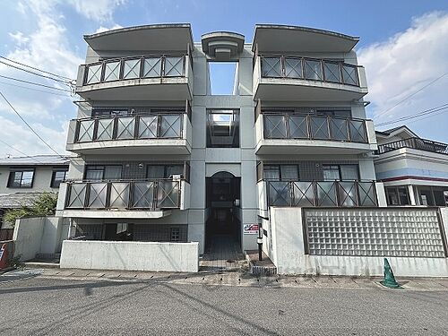 京都府京都市山科区御陵天徳町 地上3階地下1階建 築35年7ヶ月