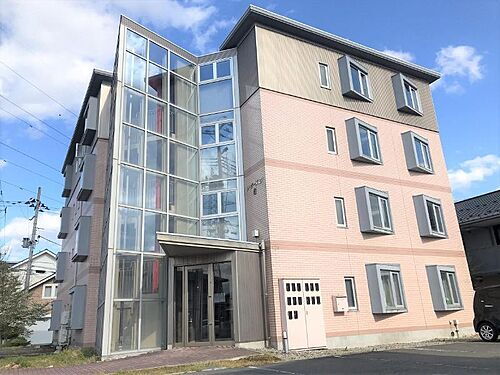 山形県山形市成沢西２丁目 4階建 築23年4ヶ月