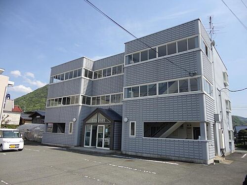 山形県山形市南原町１丁目 3階建 築32年10ヶ月