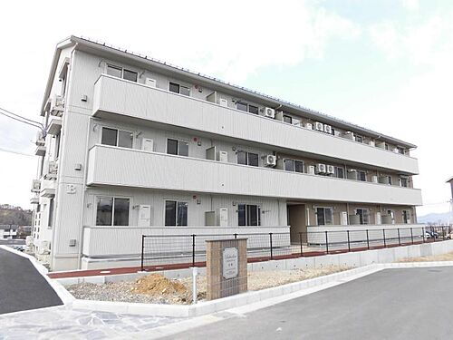 山形県山形市みはらしの丘４丁目 3階建 築9年9ヶ月