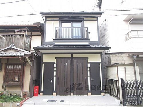 京都府京都市伏見区深草上横縄町 2階建 築3年10ヶ月
