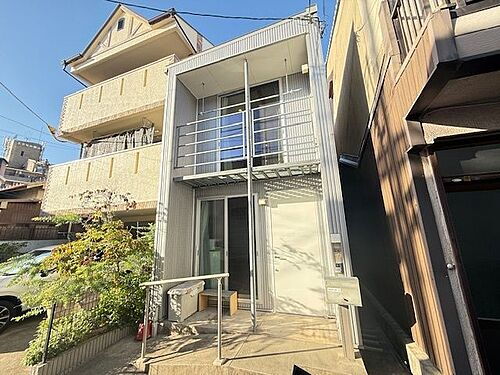 大阪府大阪市生野区勝山南３丁目 2階建 築17年5ヶ月