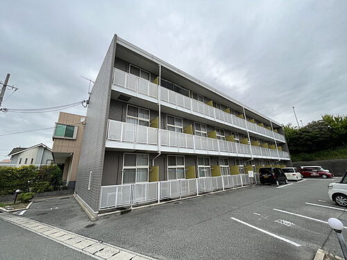 兵庫県神戸市西区丸塚１丁目 3階建
