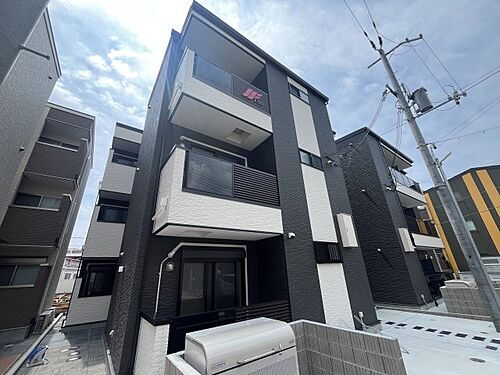 兵庫県神戸市長田区浪松町５丁目 3階建 