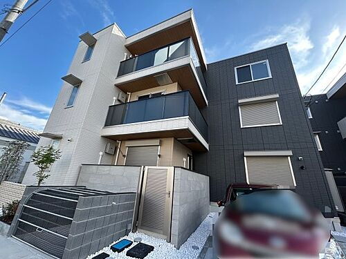 兵庫県西宮市甲子園一番町  3階建