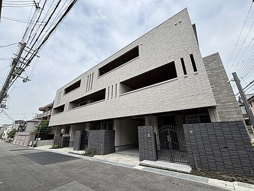 兵庫県神戸市東灘区御影郡家２丁目 3階建 