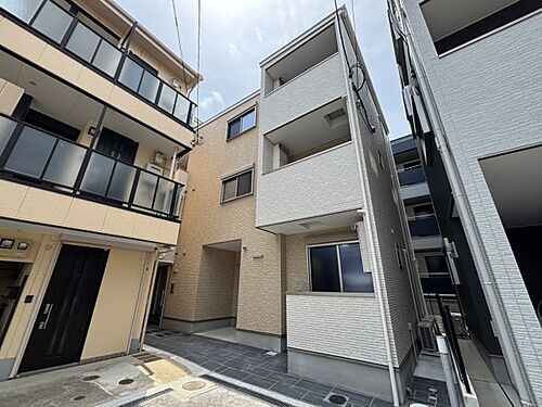 兵庫県神戸市東灘区北青木４丁目 3階建 