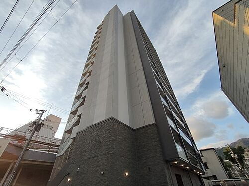兵庫県神戸市中央区国香通４丁目 15階建 築2年3ヶ月