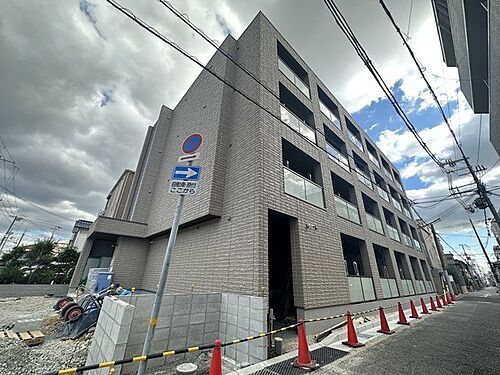 兵庫県尼崎市南塚口町３丁目 築2年1ヶ月 4階建