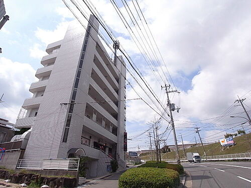 兵庫県神戸市垂水区名谷町字室山 6階建 築35年7ヶ月