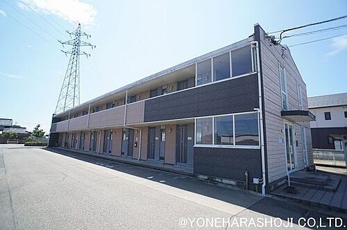 レオパレスとなみ 2階建
