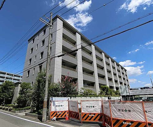 京都府京都市右京区西院四条畑町 6階建