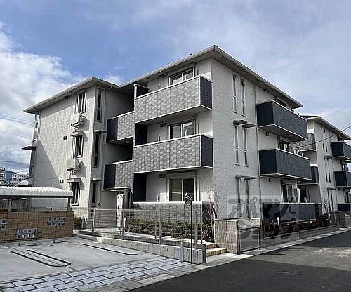 京都府亀岡市亀岡駅北１丁目 3階建 築1年11ヶ月